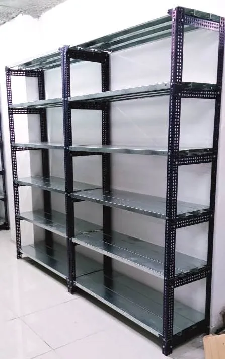How To Buy Feature-Rich Industrial Storage Racks For Your Space?